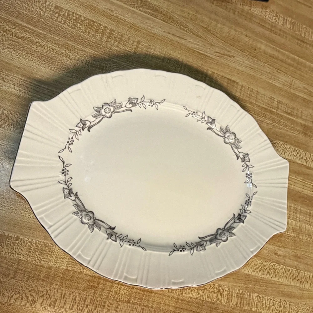 vintage Homer Laughlin Coronet Wreath pattern serving platter holiday Christmas